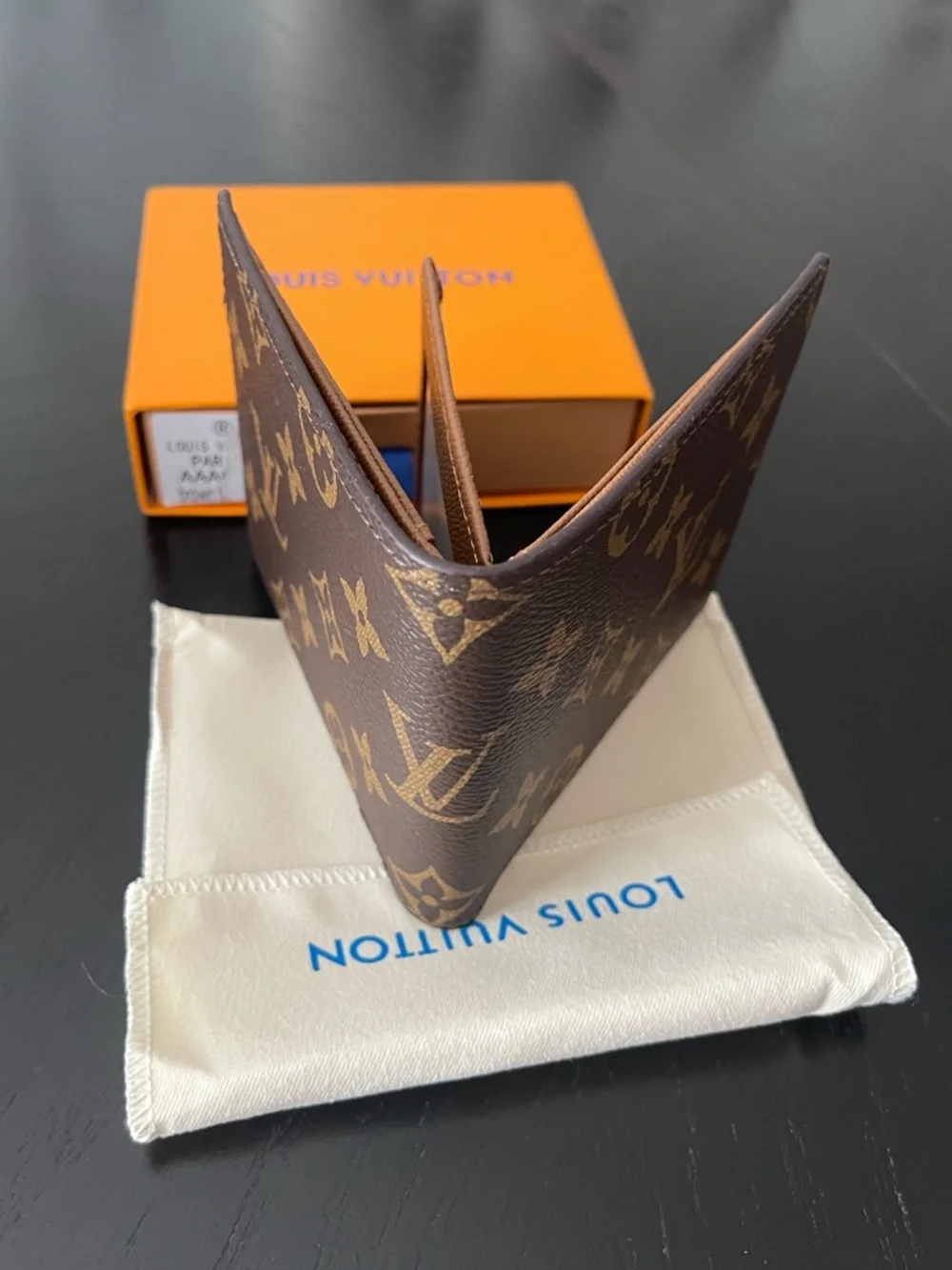 Louis Vuitton monogram bifold wallet - Picture 4 of 6